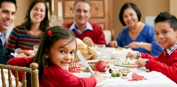 -media-7893-family-dinner.CACHE-620x305-crop